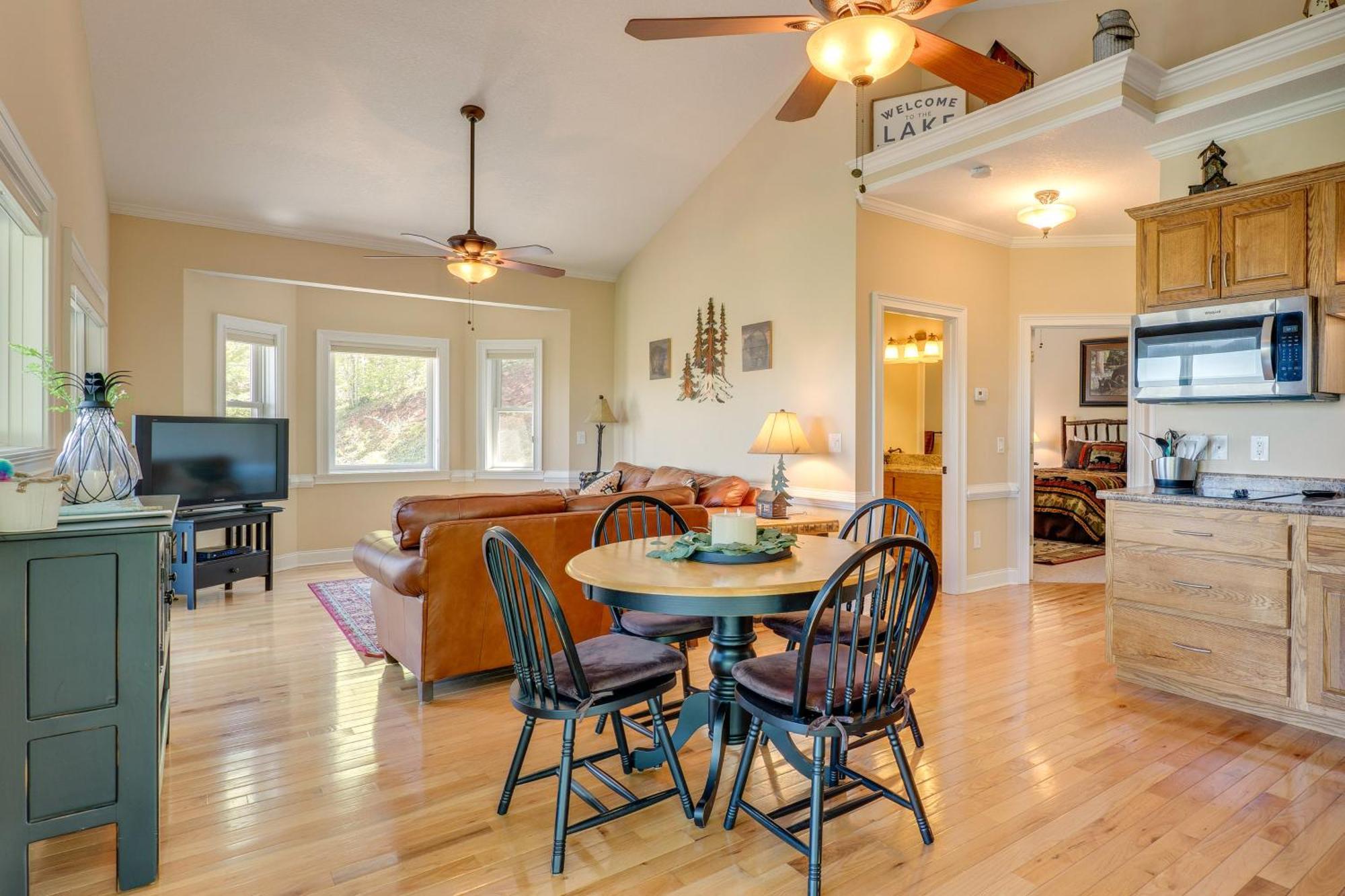 Lake-View Condo With Covered Deck In Hiawassee! Esterno foto