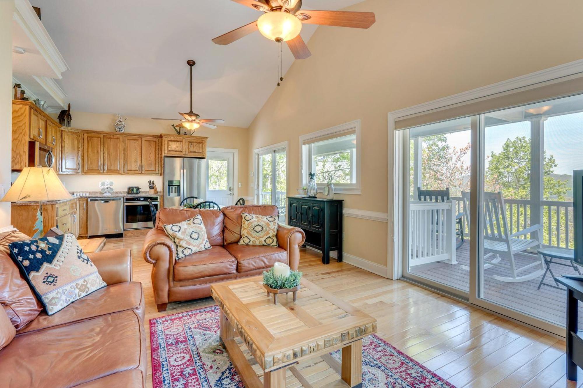 Lake-View Condo With Covered Deck In Hiawassee! Esterno foto