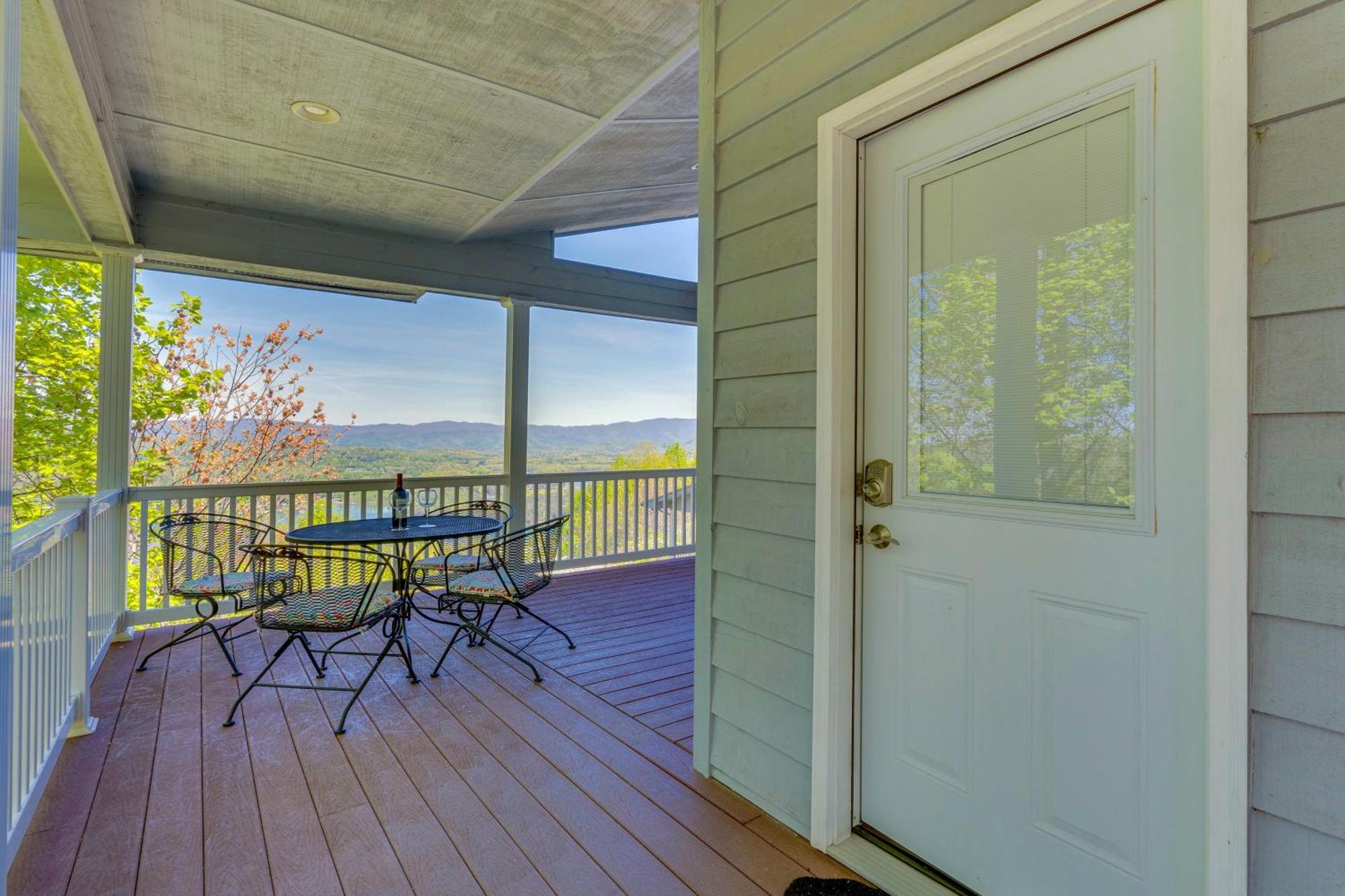 Lake-View Condo With Covered Deck In Hiawassee! Esterno foto